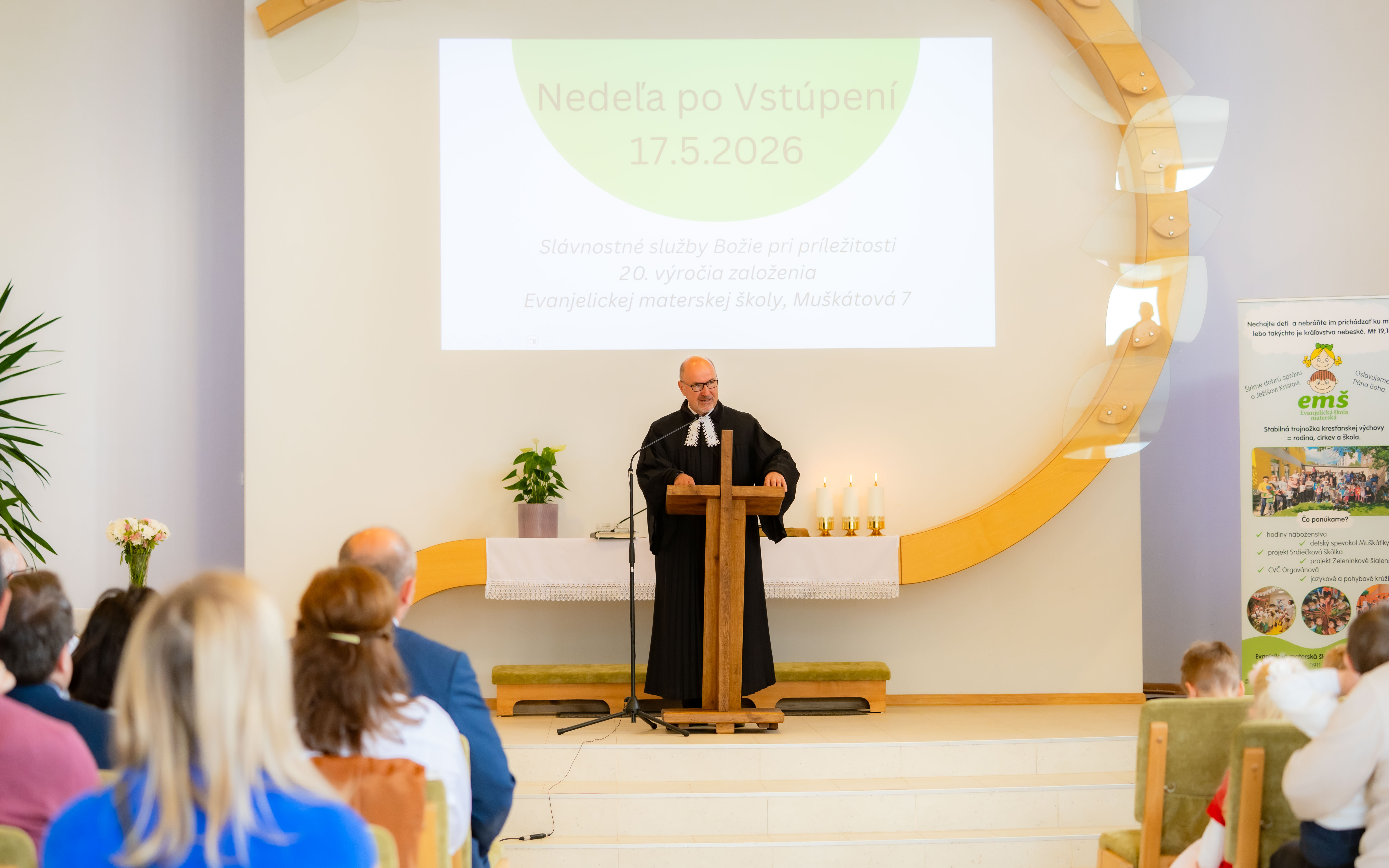 Slavnostne sluzby Bozie - 20 rokov Evanjelickej materskej skoly Muskatova 7-1-12